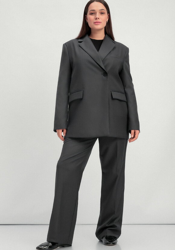 Пиджак с разрезом по спинке шир.  580, рис. 9