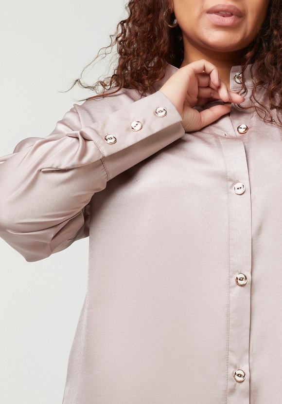 Блуза на пуговицах с широким манжетом шир.  580, рис. 10