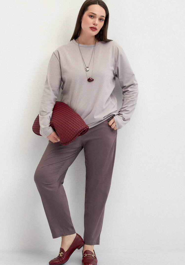 Брюки зауженные с декором из пуговиц шир.  750, рис. 28