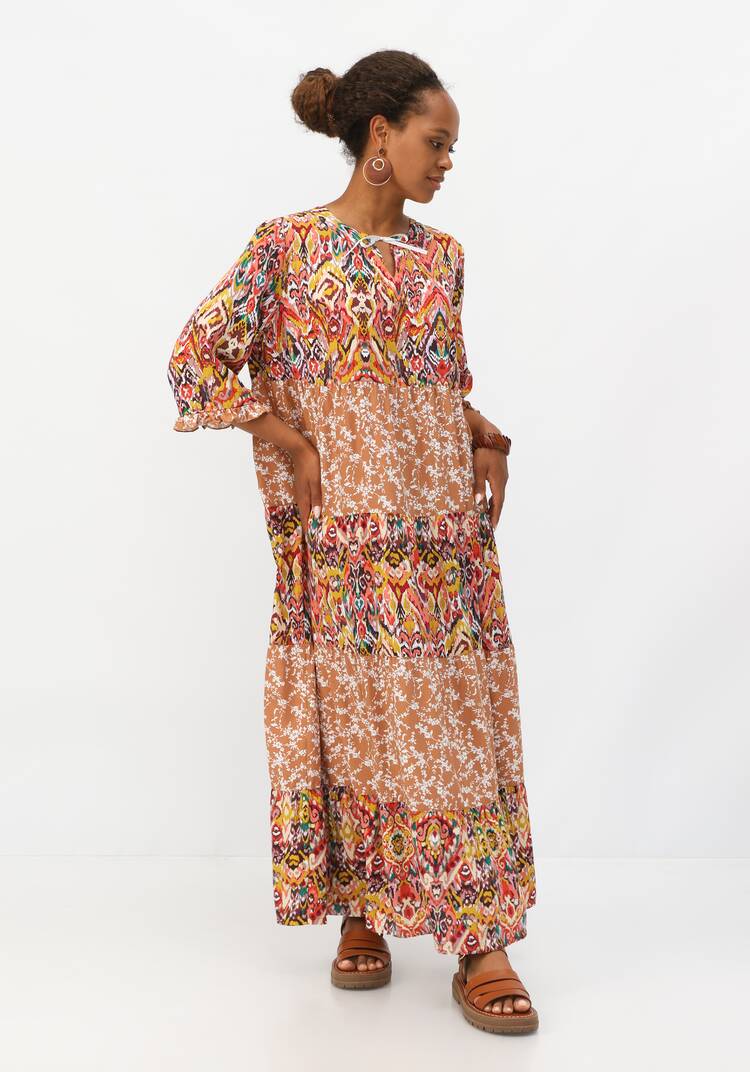 Платье с ярусами и комбинированным принтом шир.  750, рис. 40