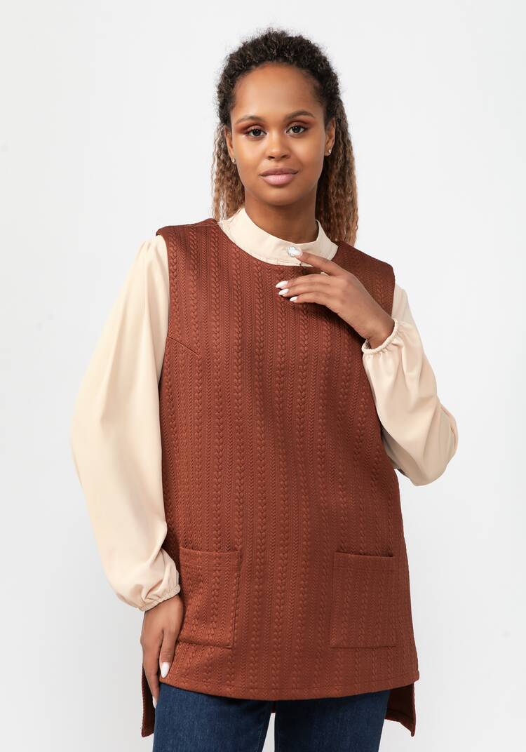 Жилет из фактурной трикотажной ткани шир.  750, рис. 1