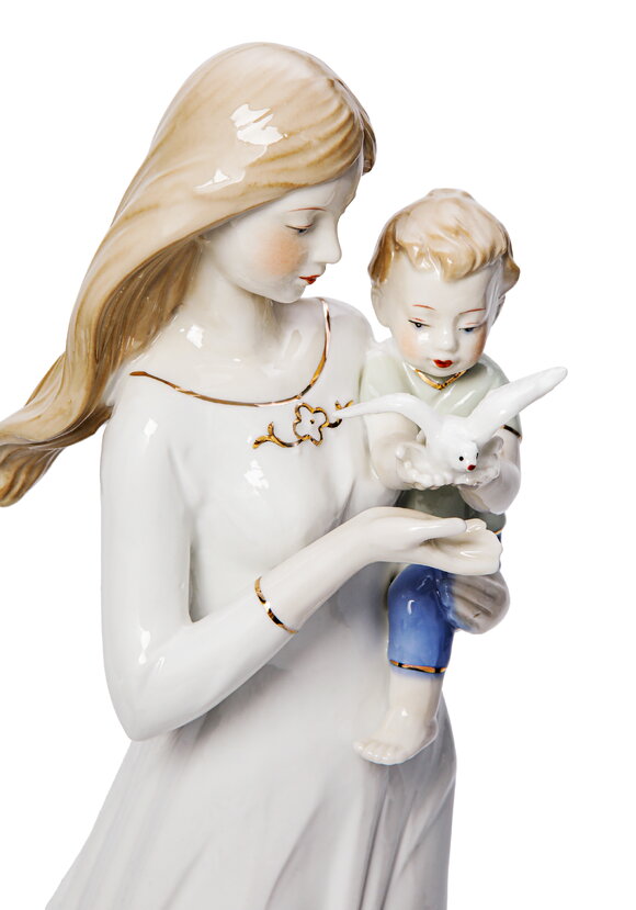 Статуэтка Материнство шир.  580, рис. 3