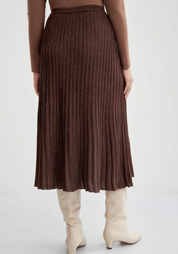 Юбка миди с метанитью шир.  580, рис. 42