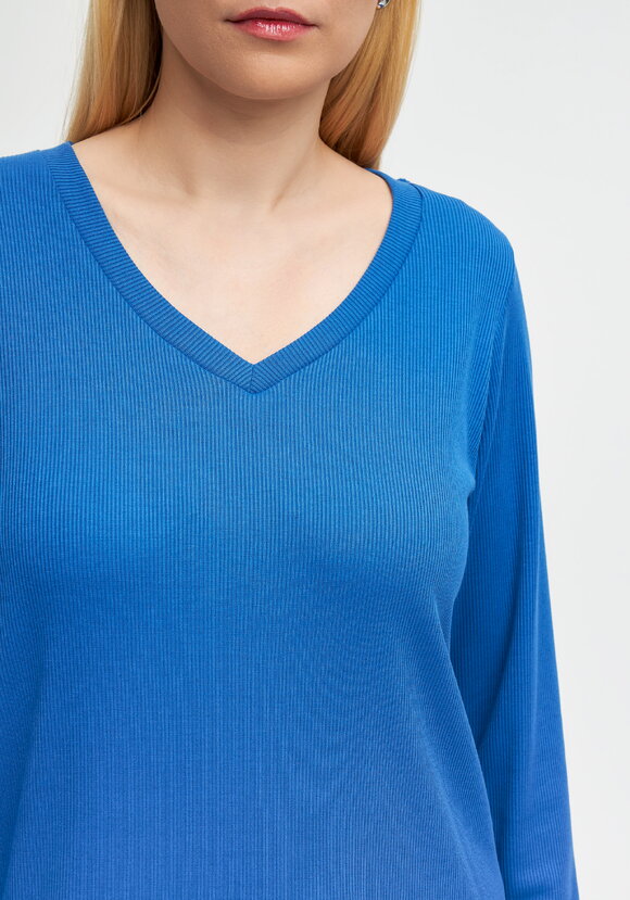 Платье с боковыми разрезами Илона шир.  580, рис. 17