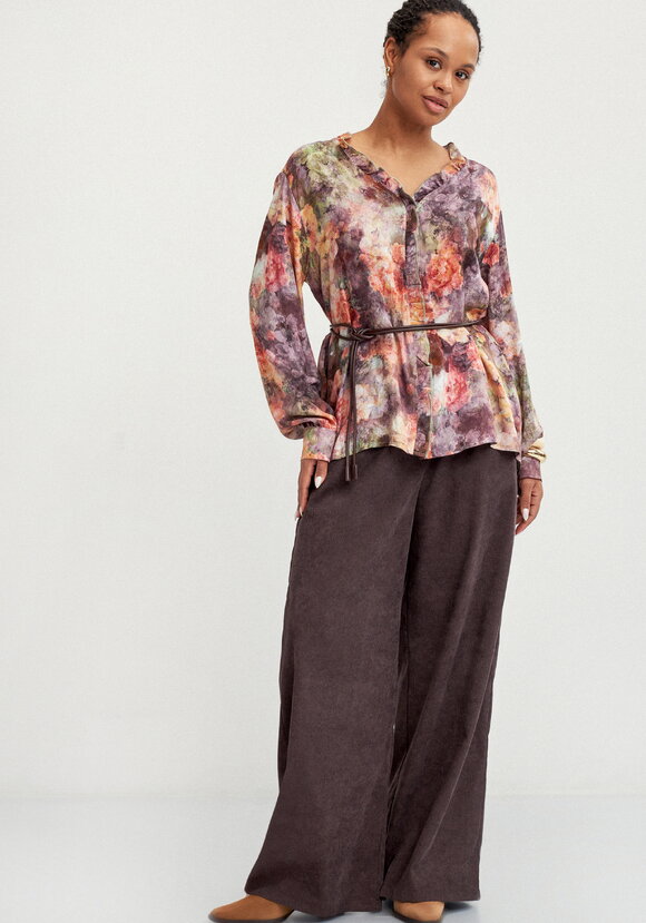 Блуза с потайной застежкой шир.  580, рис. 24