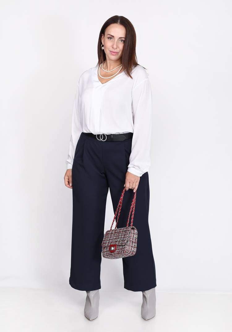 Блузка с V-образным вырезом, свободного кроя шир.  750, рис. 15