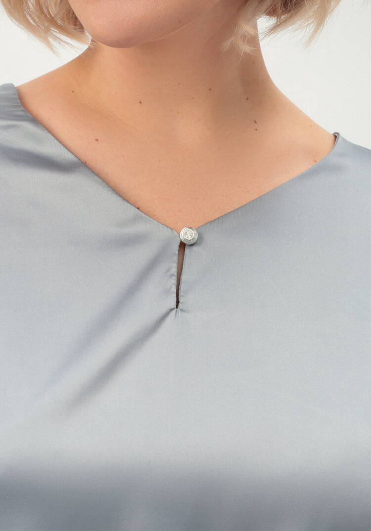 Блуза шелковая с V-образным вырезом шир.  750, рис. 30