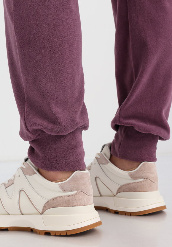 Брюки из велюра на резинке шир.  580, рис. 23