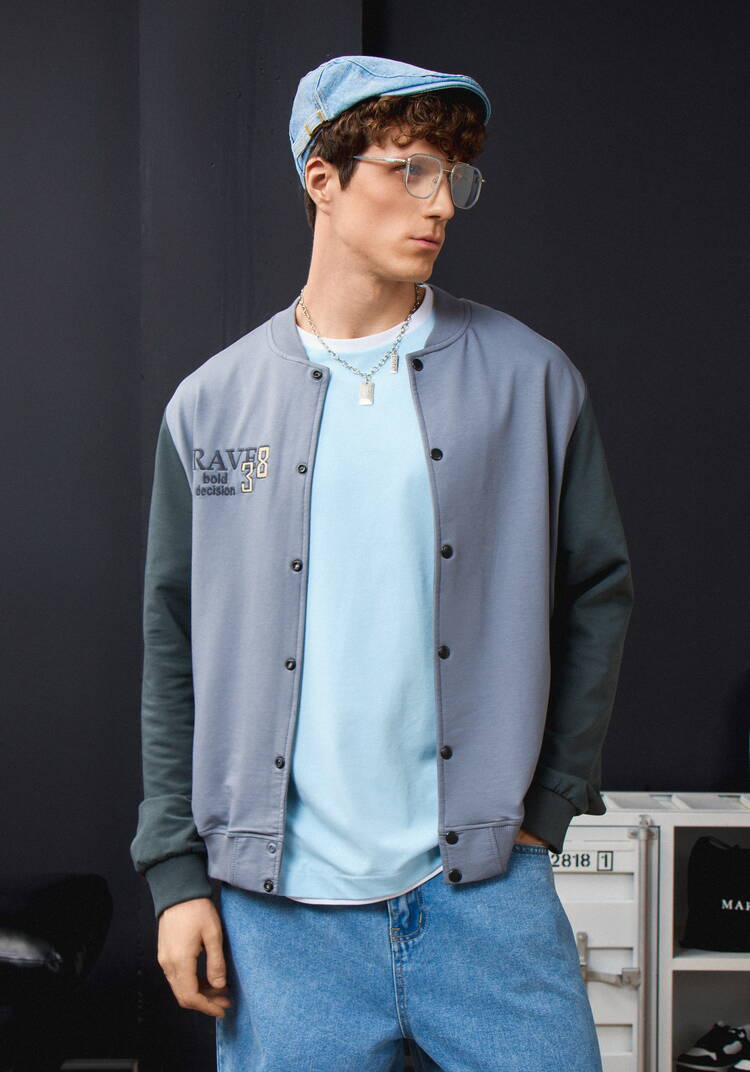 Бомбер с застежкой на кнопки шир.  750, рис. 12