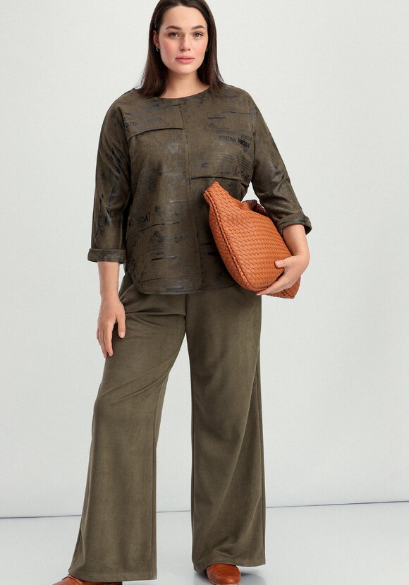 Костюм свободного кроя шир.  580, рис. 37