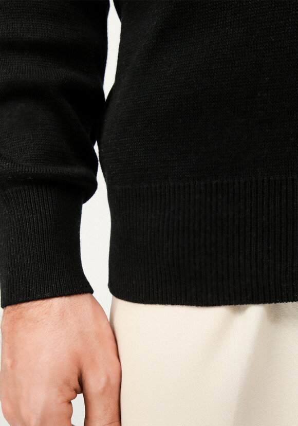 Джемпер с воротником-стойкой на молнии шир.  580, рис. 29