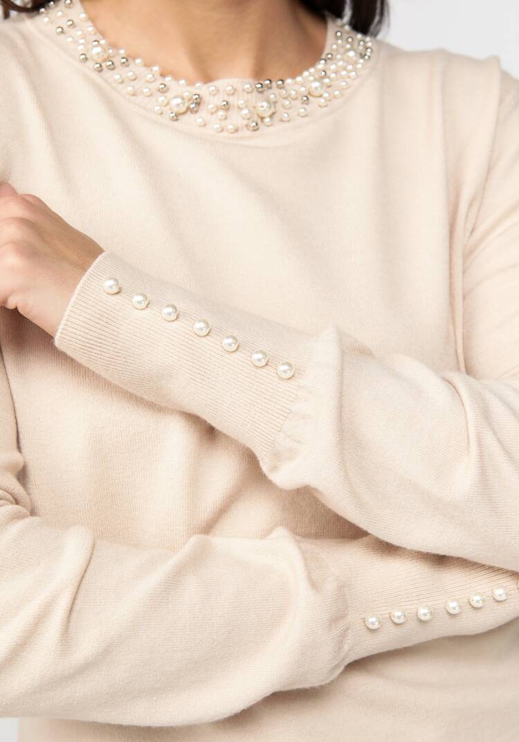 Джемпер с декором из жемчуга по горловине шир.  750, рис. 6