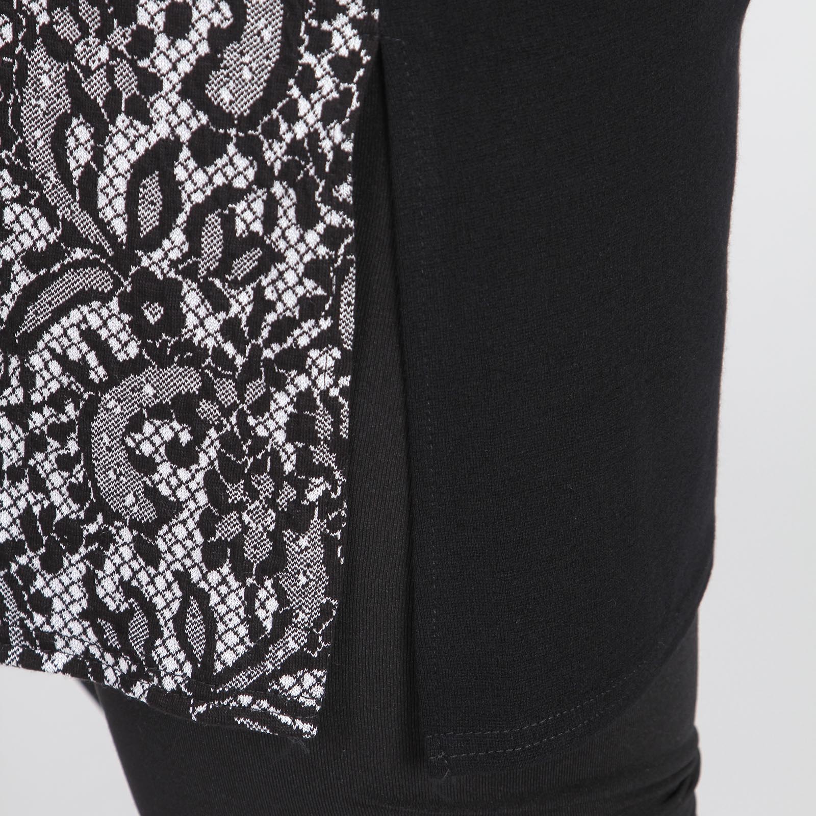 Туника полуприталенного силуэта с накладными карманами Lina, цвет черный, размер 50 - фото 7