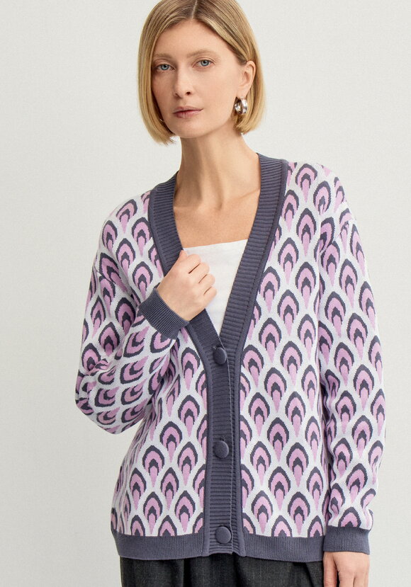 Кардиган с рисунком по стану и рукавам шир.  580, рис. 12