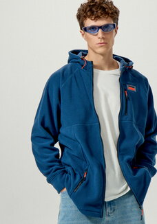 Толстовка с капюшоном и карманами на молнии