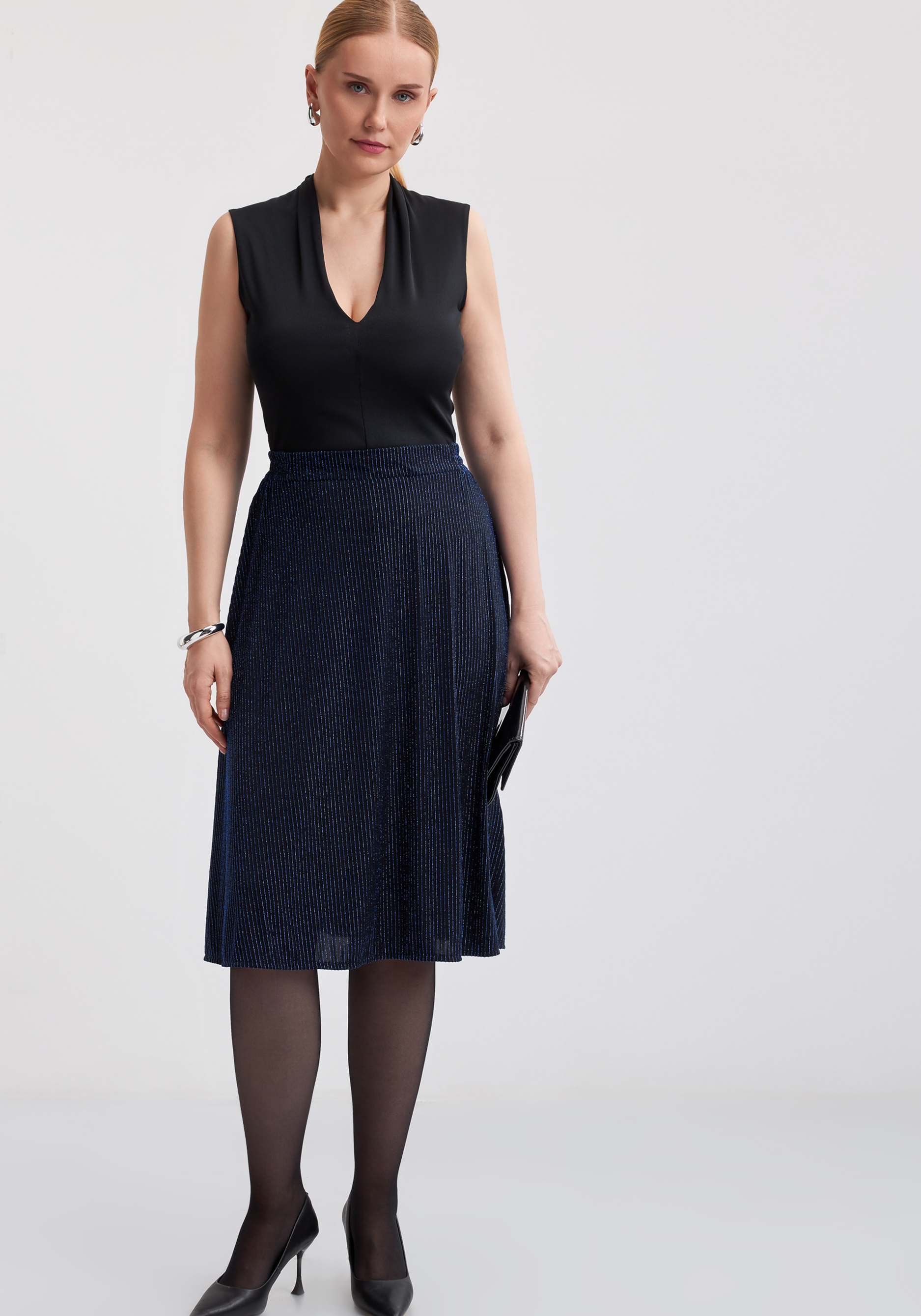 Юбка полусолнце с люрексом 2999₽