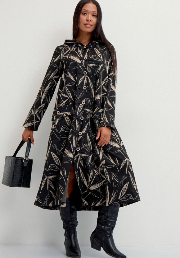 Платье трикотажное  с капюшоном шир.  580, рис. 16