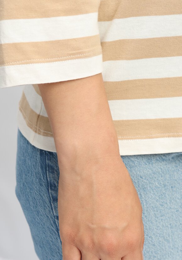 Лонгслив с цветами 3D шир.  580, рис. 40