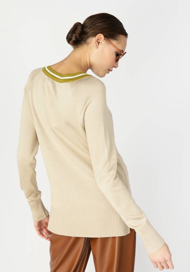 Пуловер женский с контрастной отделкой шир.  750, рис. 12