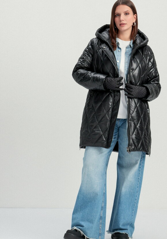 Куртка на молнии со стежкой ромбами шир.  580, рис. 11