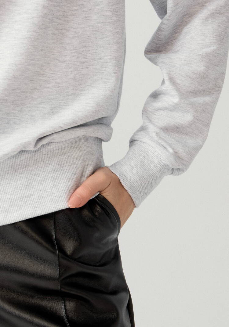 Свитшот с леттерингом на груди шир.  750, рис. 14