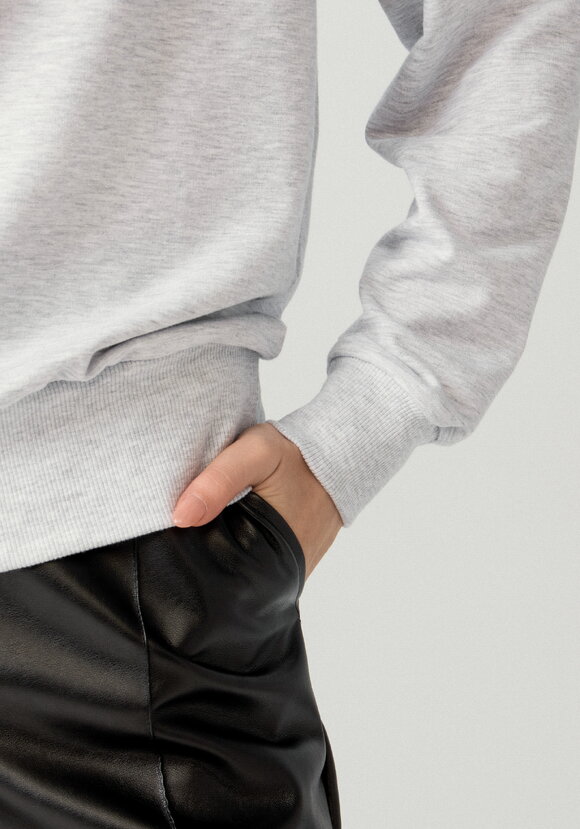 Свитшот с леттерингом на груди шир.  580, рис. 14