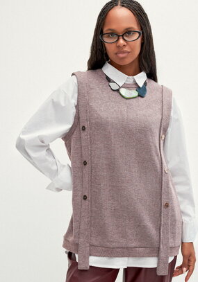 Жилет трикотажный с пуговицами