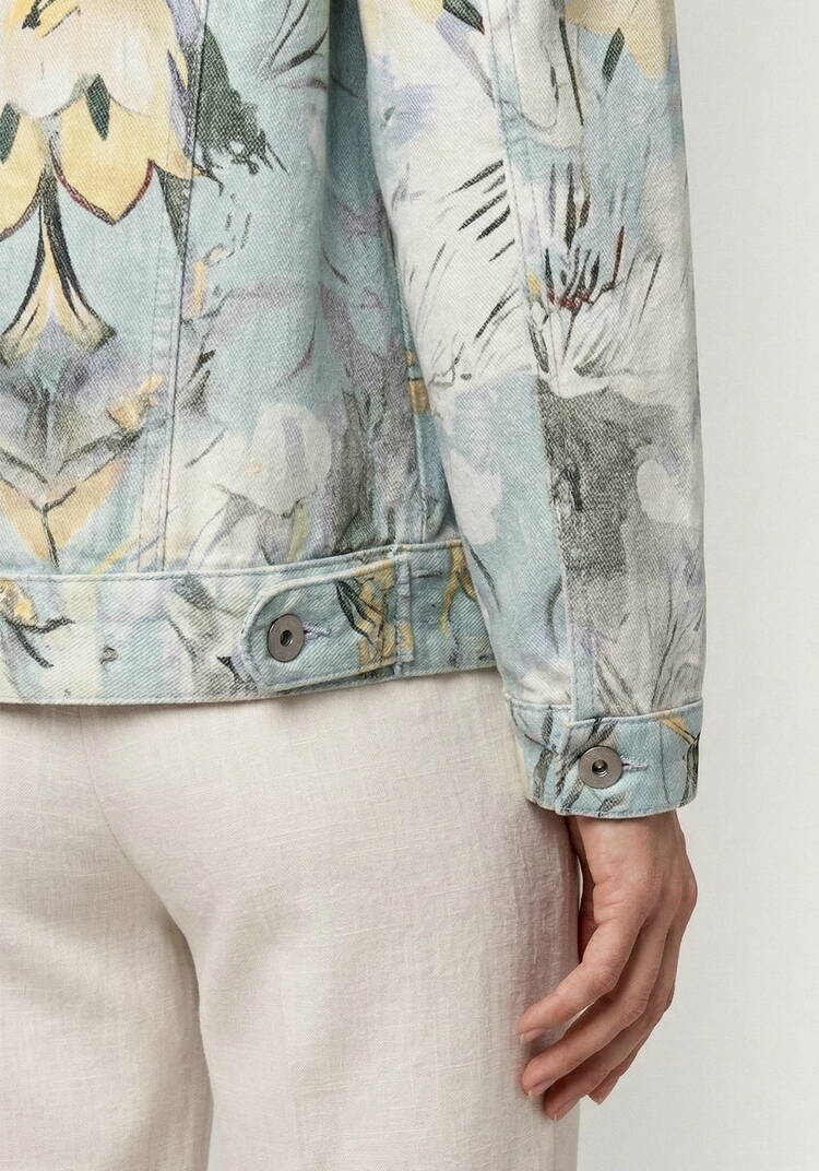 Джинсовая куртка с цветочными мотивами шир.  750, рис. 6