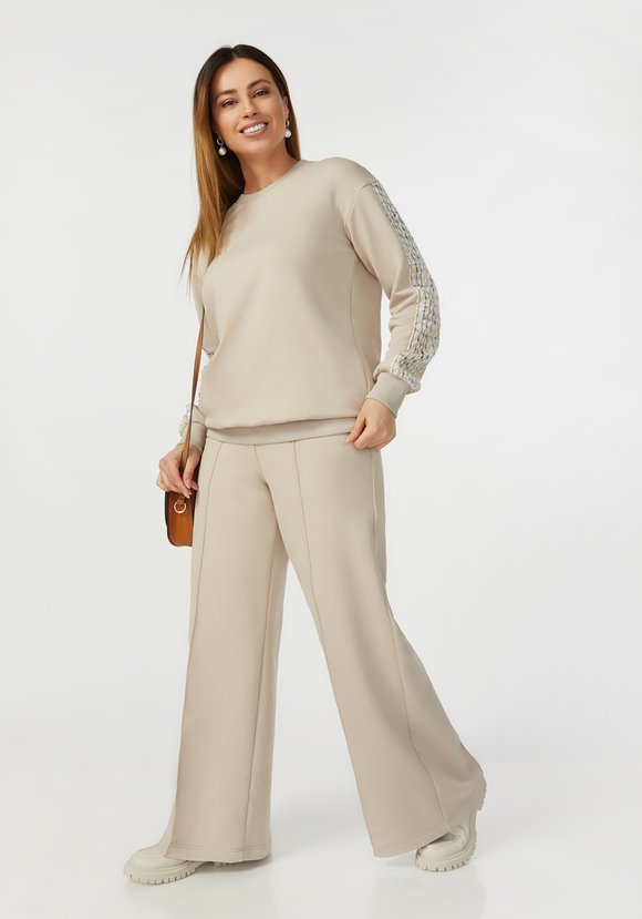 Свитшот со вставками на рукавах шир.  580, рис. 13