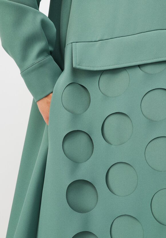 Платье-рубашка с перфорацией шир.  580, рис. 13