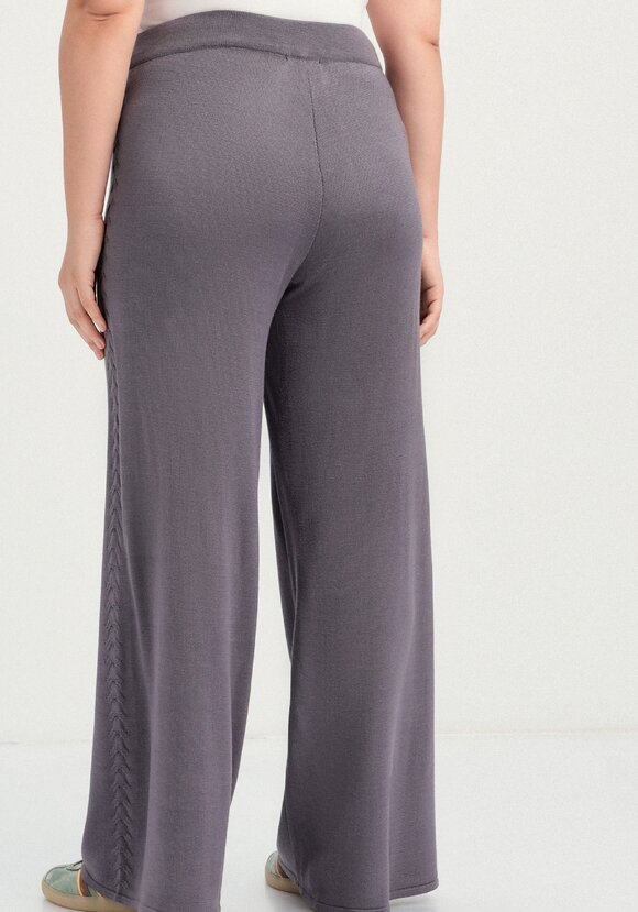 Брюки прямые свободной посадки с лампасами шир.  580, рис. 3