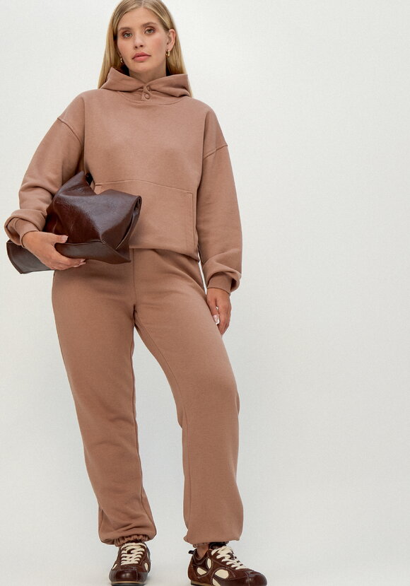 Брюки джоггеры с карманами на резинке шир.  580, рис. 15