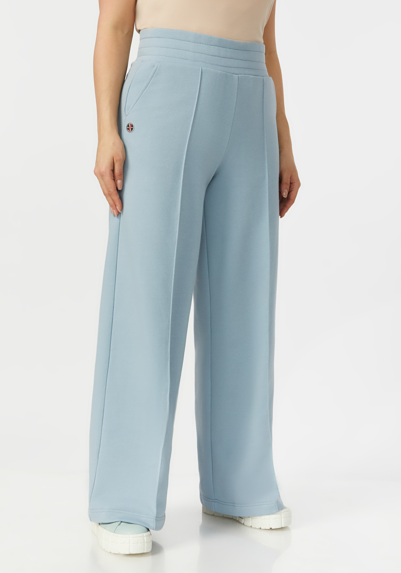 Брюки на широкой резинке со стрелками