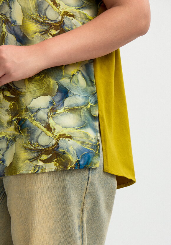 Блуза комбинированная со спущенным плечом шир.  580, рис. 22