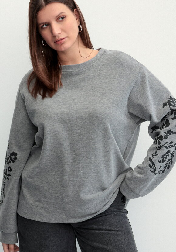 Свитшот с принтом на рукавах шир.  580, рис. 12