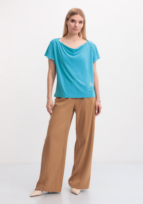 Блуза с оригинальным рукавом и стразами шир.  580, рис. 2