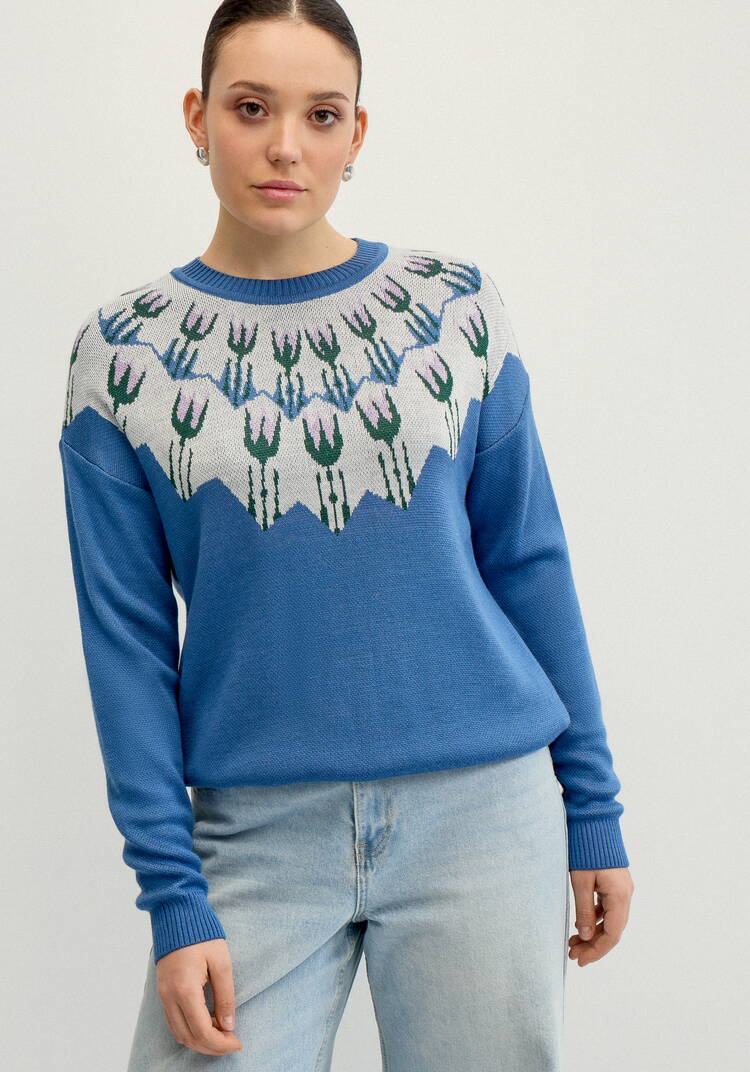 Джемпер с цветочным рисунком по горловине шир.  750, рис. 10