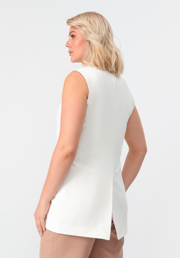 Жилет двубортный на пуговицах шир.  580, рис. 11