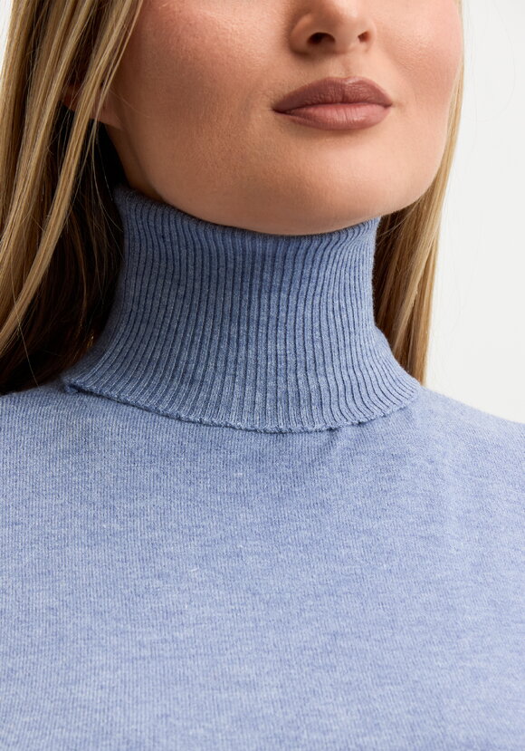 Водолазка Виталина шир.  580, рис. 35