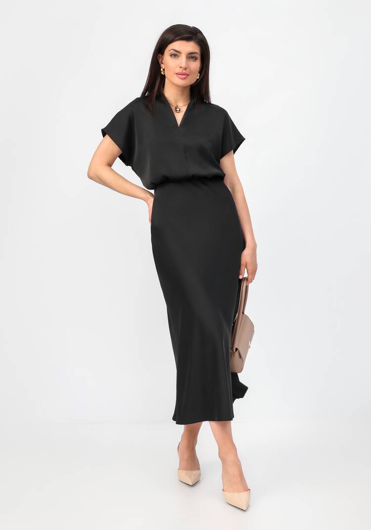 Блуза с V-образным вырезом с коротким рукавом шир.  750, рис. 12