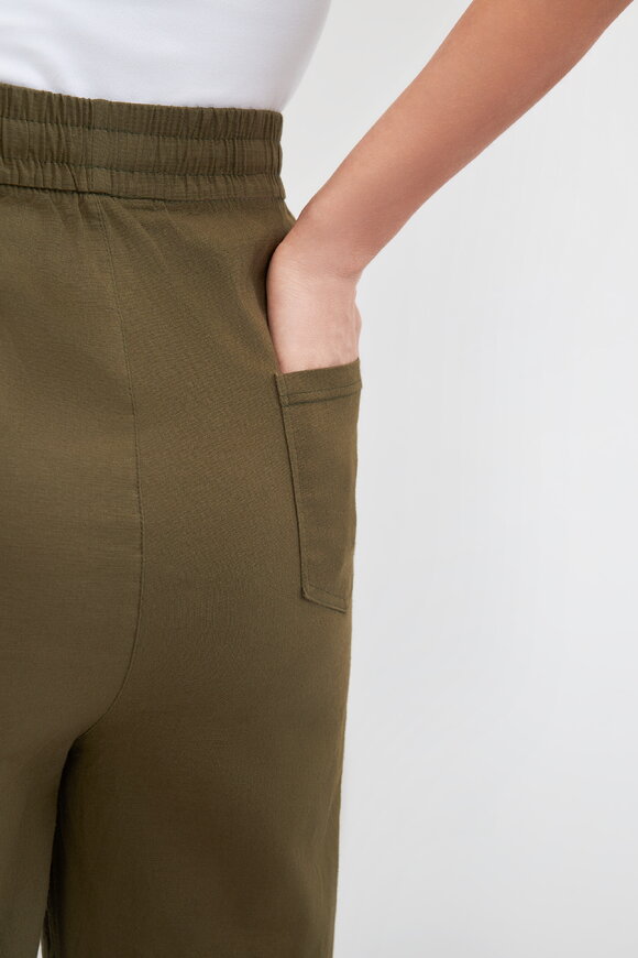 Брюки на резинке по поясу, прямые Симона шир.  580, рис. 18