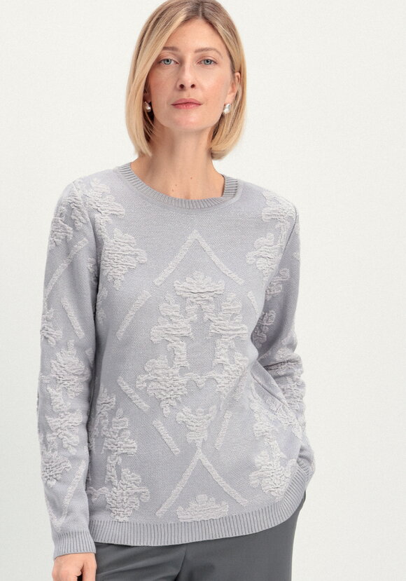 Джемпер с геральдическим орнаментом шир.  580, рис. 12