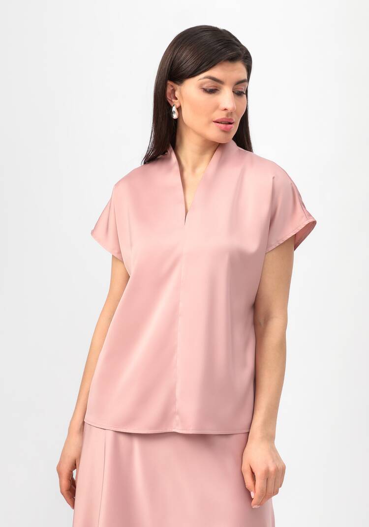 Блуза с V-образным вырезом с коротким рукавом шир.  750, рис. 7