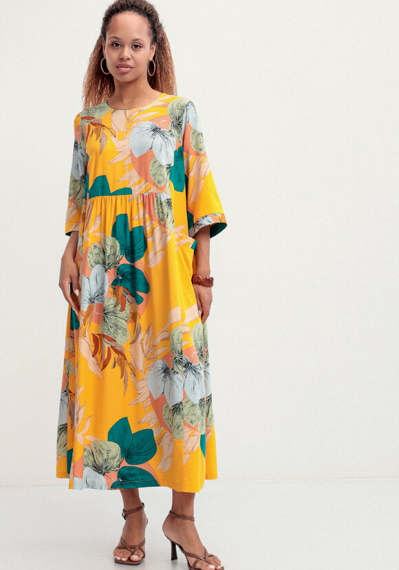 Платье из штапеля с тропическим принтом шир.  580, рис. 28