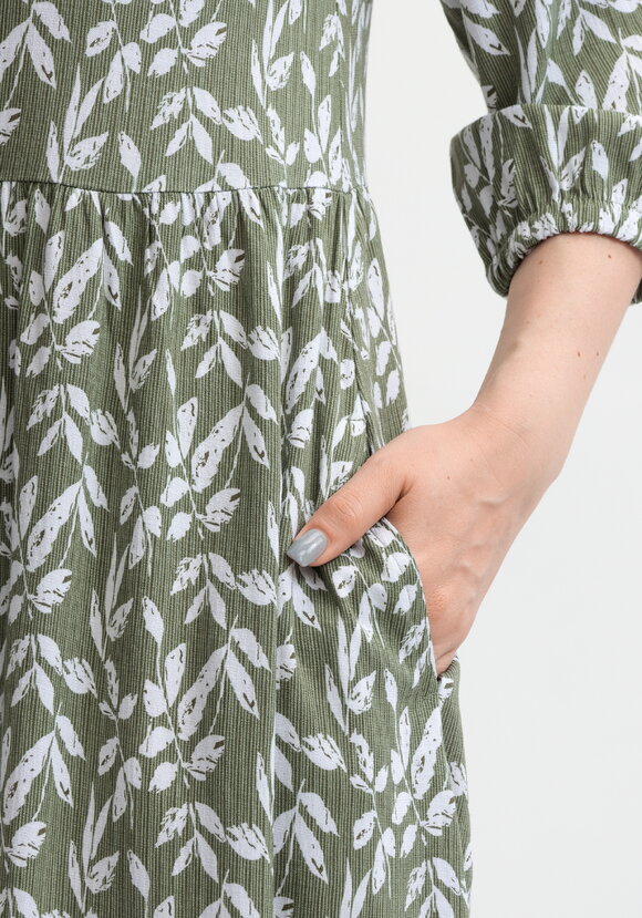 Платье Ессения шир.  580, рис. 24