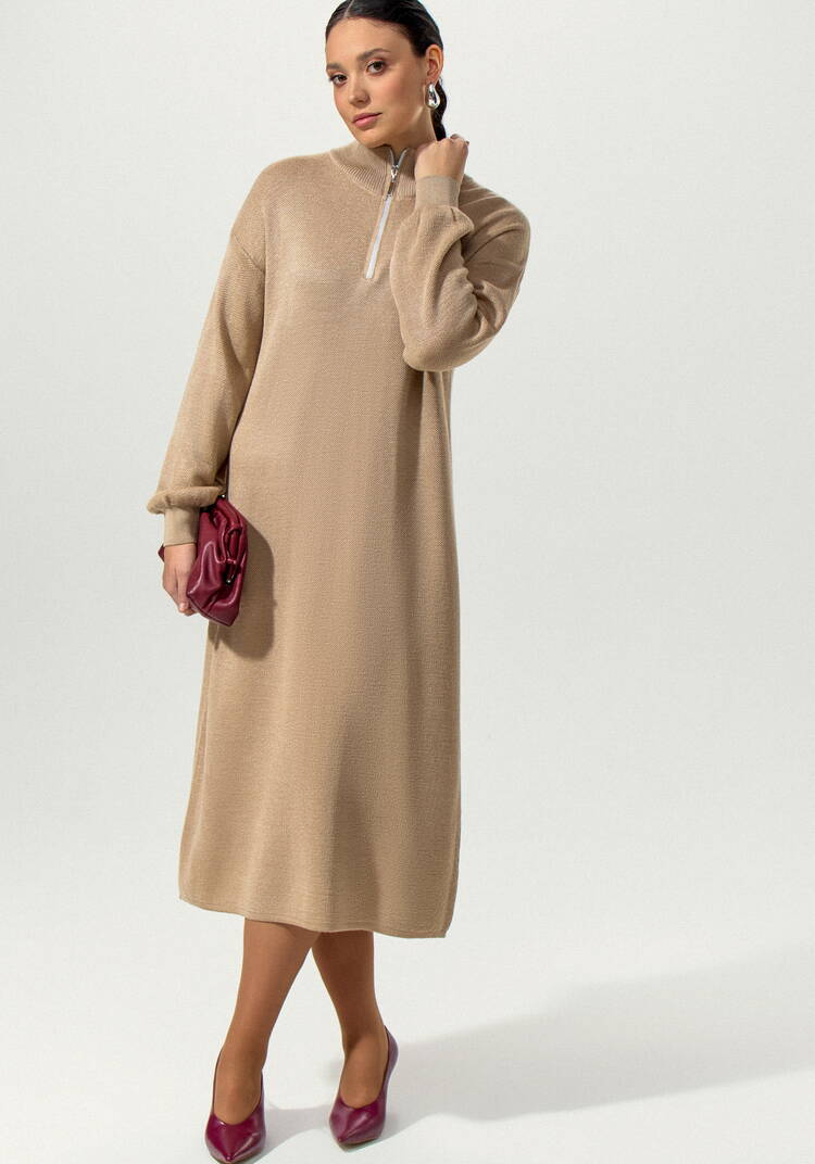 Платье с воротником-стойкой на молнии шир.  750, рис. 10