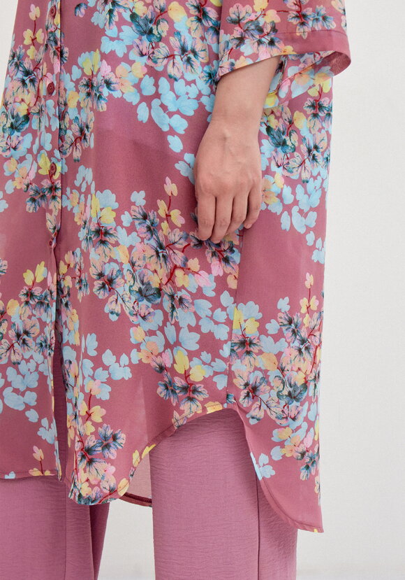 Рубашка с флористическим принтом шир.  580, рис. 13