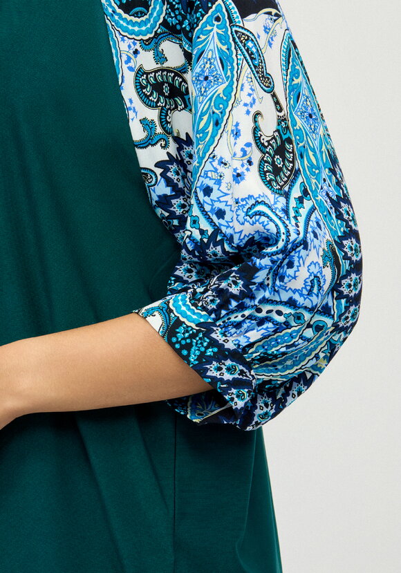 Блуза с цветными рукавами шир.  580, рис. 14