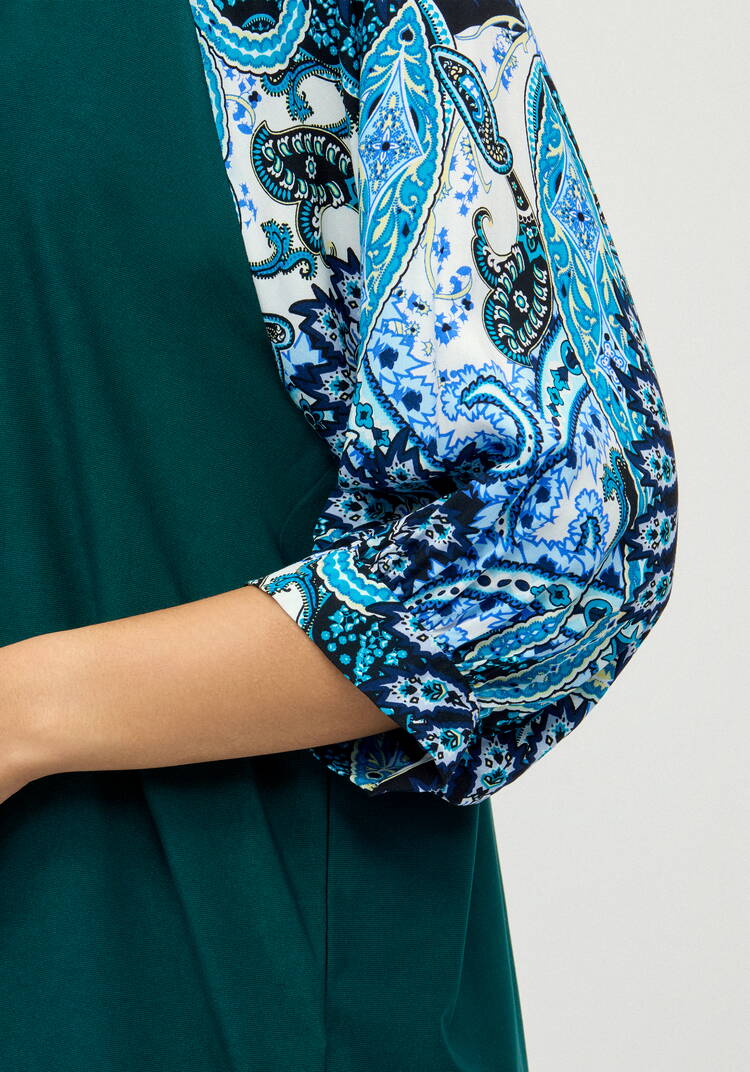 Блуза с цветными рукавами шир.  750, рис. 14