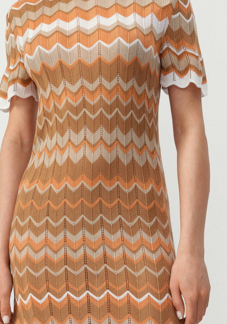 Платье с рисунком морской волны шир.  750, рис. 14